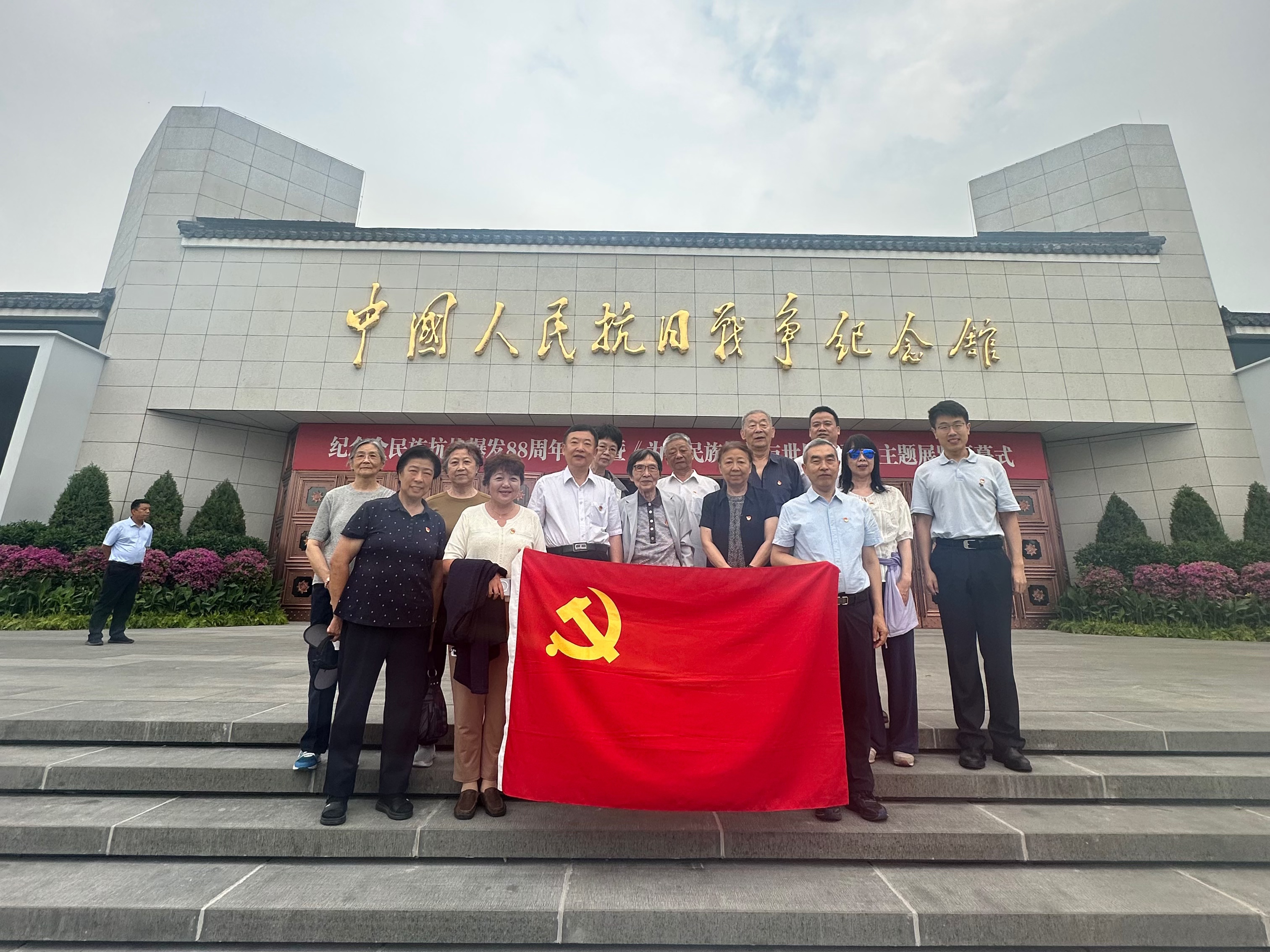 抗战1.jpg